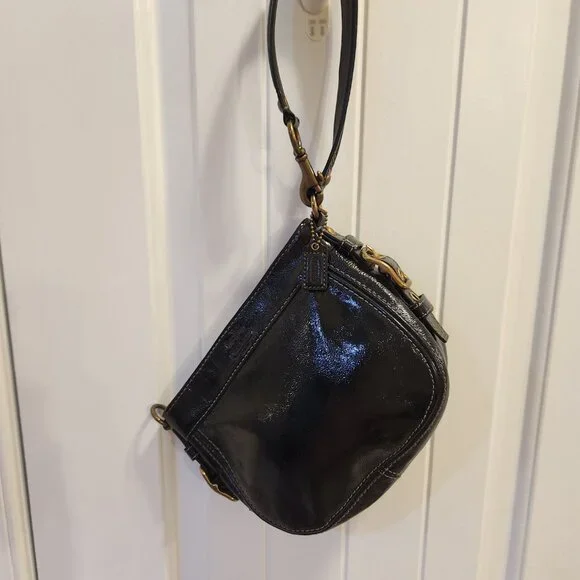 Coach Signature Zoe Black Patent Leather handbag with Deep Orchid lining - Picture 10 of 11